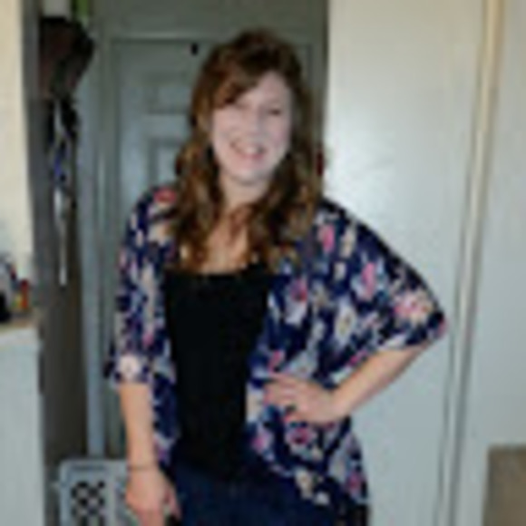 Meet your Posher, Cassidy - Picture 1 of 1